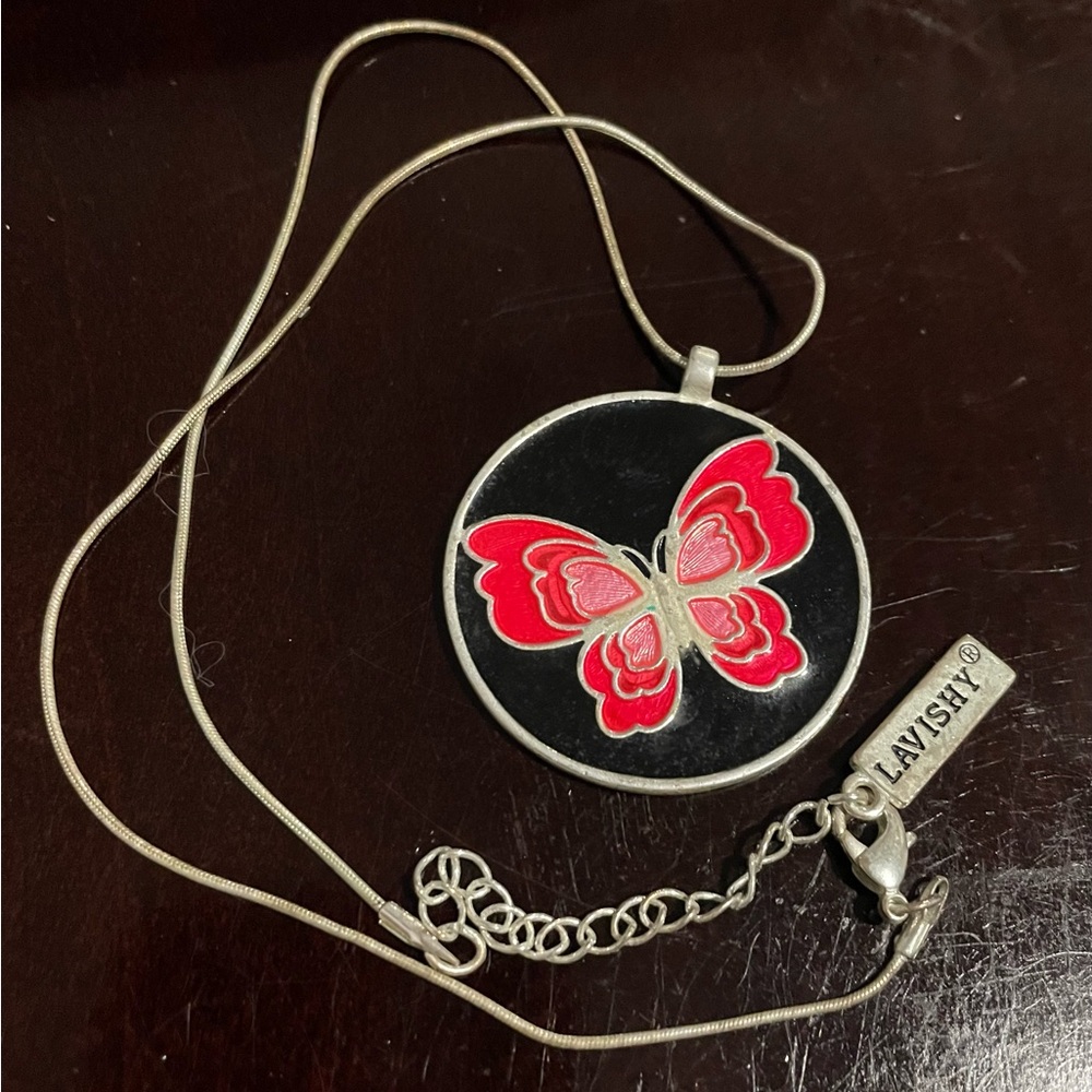 Lavishy Butterfly and Floral Pendant Necklace